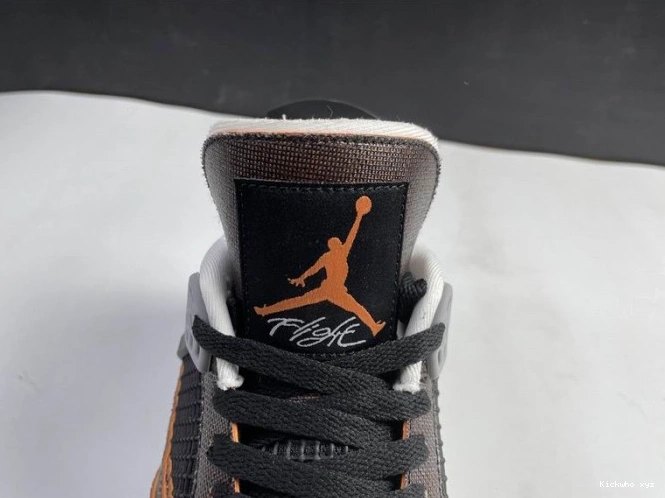 4 Retro Air Jordan Starfish (W) CW7183-100 0713